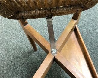 Fratelli Reguitti Valet Char in Oak, Ico Parrisi, 1950s