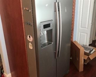 Samsung Side by Side 27 cu' Refrigerator $ 480.00 - MAKE SURE you have sufficient tools and manpower to remove - doors MAY have to be removed to move from house !!