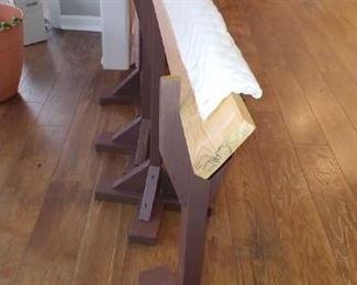 Quilt stretcher for small and large quilts