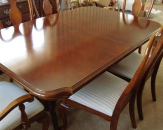 Lexington Classic Cherry Table and Chairs