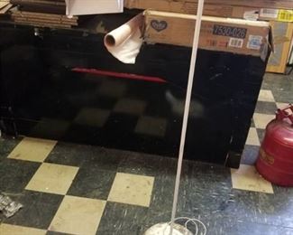 White Metal Lamp.Tested and working