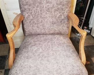 Accent Chair with Cloth Material and Wheels