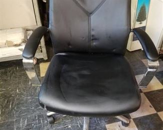 Computer Chair with Chrome Frame and Wheels