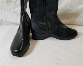 Croft& Barrow Black Leather Boots with Zipper Size 6 Medium