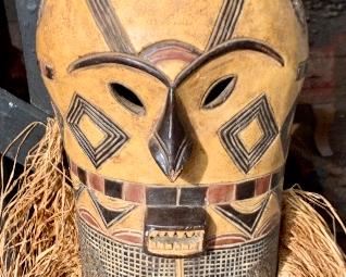 Authentic African mask from Congo 