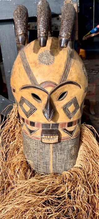 Authentic African mask from Congo 
