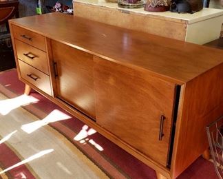 Mid Century Style
NEW CONSOLE, Cabinet