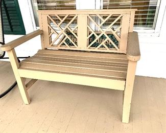 wood bench 