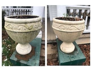 Pair of matching planters 