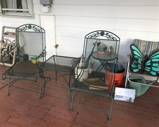 Various lawn chairs etc.
