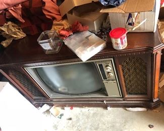 Vintage TV 