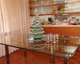 Fine Mid Century Dining Table w/ Bamboo Style Legs