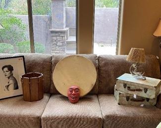 Couch
Decor
Mid Century antelope lamp