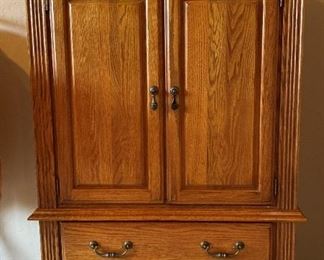 Dresser
TV cabinet