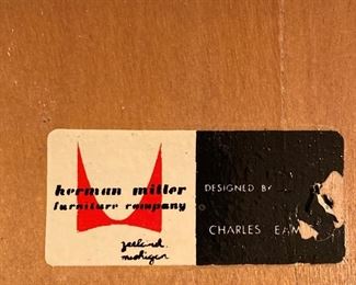 Eames
Herman Miller