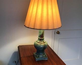 Ceramic table lamp https://ctbids.com/#!/description/share/337666