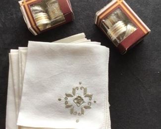 Napkin rings and napkins https://ctbids.com/#!/description/share/337696