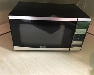 Countertop microwave oven https://ctbids.com/#!/description/share/337710