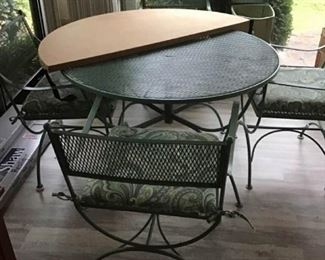 Light Green Outdoor or Indoor Metal Furniture https://ctbids.com/#!/description/share/337726