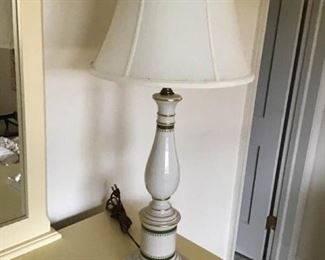 Cream colored lamp with shade https://ctbids.com/#!/description/share/337745