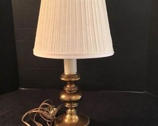 Brass Lamp      https://ctbids.com/#!/description/share/337774 