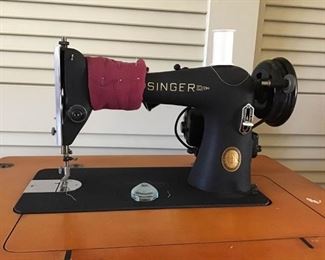 Vintage Singer Sewing Machine https://ctbids.com/#!/description/share/337785