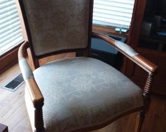 Accent chair with "gold" fabric print