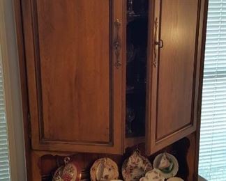 Hutch, tea cups