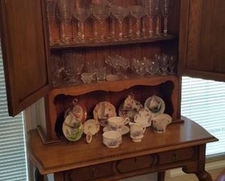 Hutch, etched crystal, tea cups
