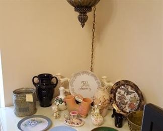 Corner desk, hanging lamp