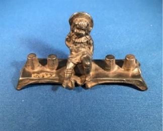 Thimble Holder of a Young Girl