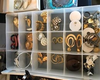 Selection of Costume Jewelry.