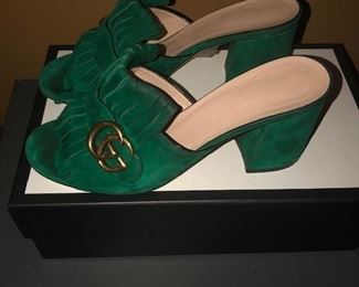 Gucci.suedemules