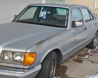 Mercedes 4 door... See descriptions and terms for selling vehicles.