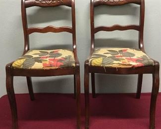 Pair of Vintage Chairs https://ctbids.com/#!/description/share/337614