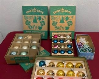 Vintage Christmas ornaments https://ctbids.com/#!/description/share/337633