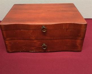 Flatware Storage Box https://ctbids.com/#!/description/share/337636