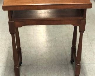 Small desk https://ctbids.com/#!/description/share/337643