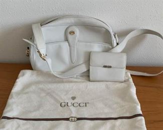 Gucci Of Italy White Handbag/Wallet https://ctbids.com/#!/description/share/337989