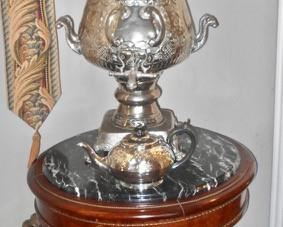 Exquisite Samover Beverage Server