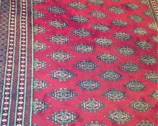 Hand woven/wool rug - 7 feet x 9 feet