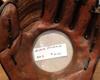 Baseball glove frame