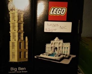 Lego "Big Ben" (London, England) and  Trevi Fountain (Rome, Italy)