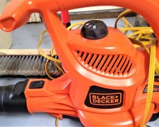 Black & Decker blower