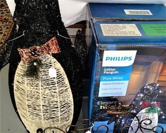 Philips lighted penguin 