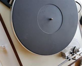 A wonderful Luxman Turntable...for your listening pleasure. 