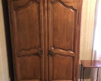 Large armoire
