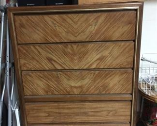 Bassett chest