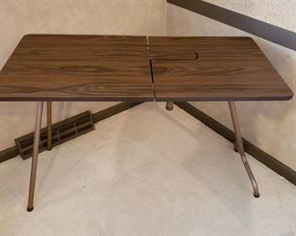 MCM sewing table