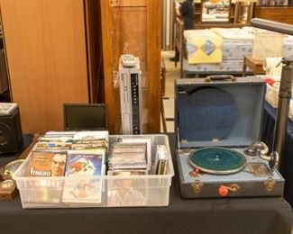  PHONOLA crank up record player with record storage.  Working condition.